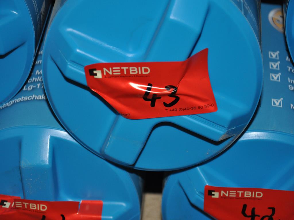 Machines, tools, merchandise / workshop equipment of the automobile sector / <br>tyre service-8